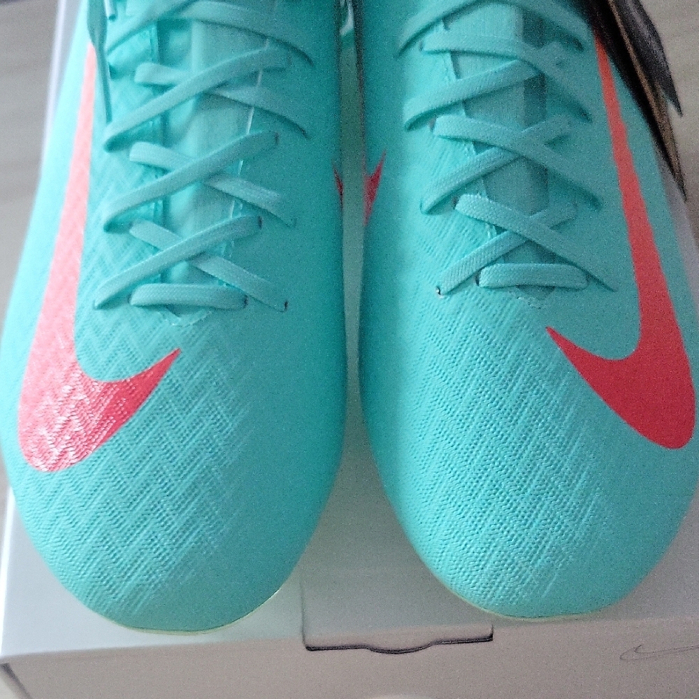 Nike Mercurial Superfly 10 Academy Soccer Cleats in Teal and Pink - Picture 2 of 7